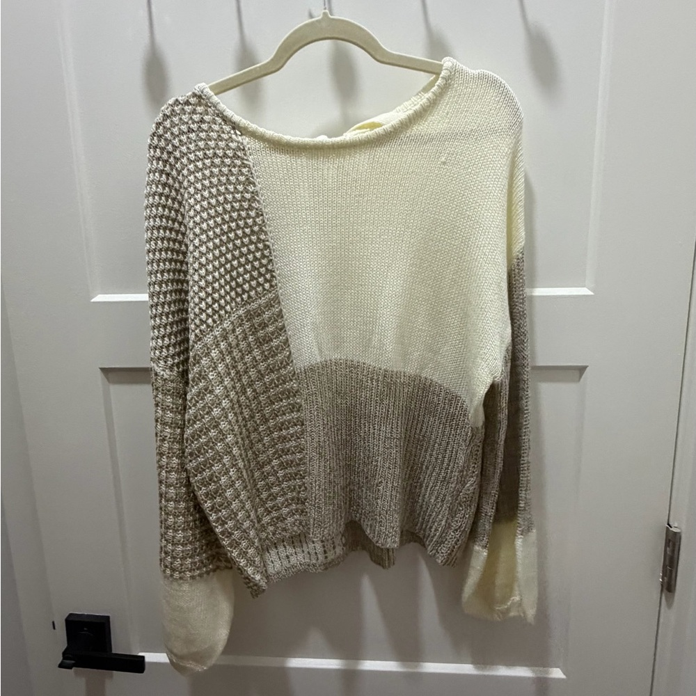 Blu Pepper Neutral Colorblock Crewneck Sweater in Cream and Tan